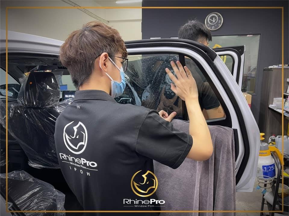 Lưu ý khi lựa chọn địa chỉ dán kính chống nắng ô tô