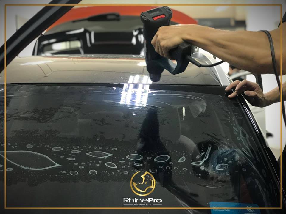 Lý do dán kính chống nắng ô tô