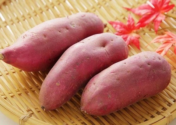 Thực phẩm làm hồng cô bé 