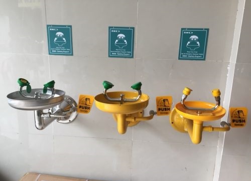 Giá bồn rửa mắt khẩn cấp tại Hà Nội