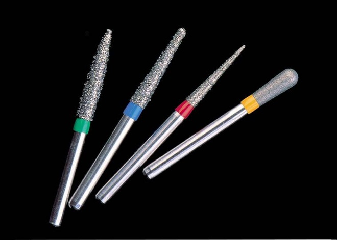 Dụng cụ điều trị tủy răng