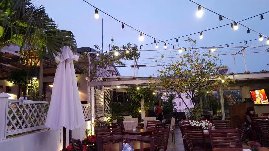 Quán pub có giá bình dân ở Hà Nội