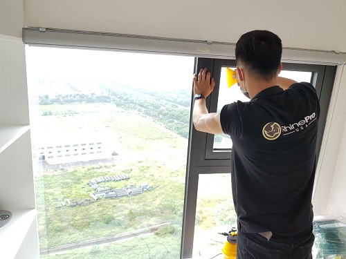 Hướng dẫn thi công dán kính chống nắng tại nhà 