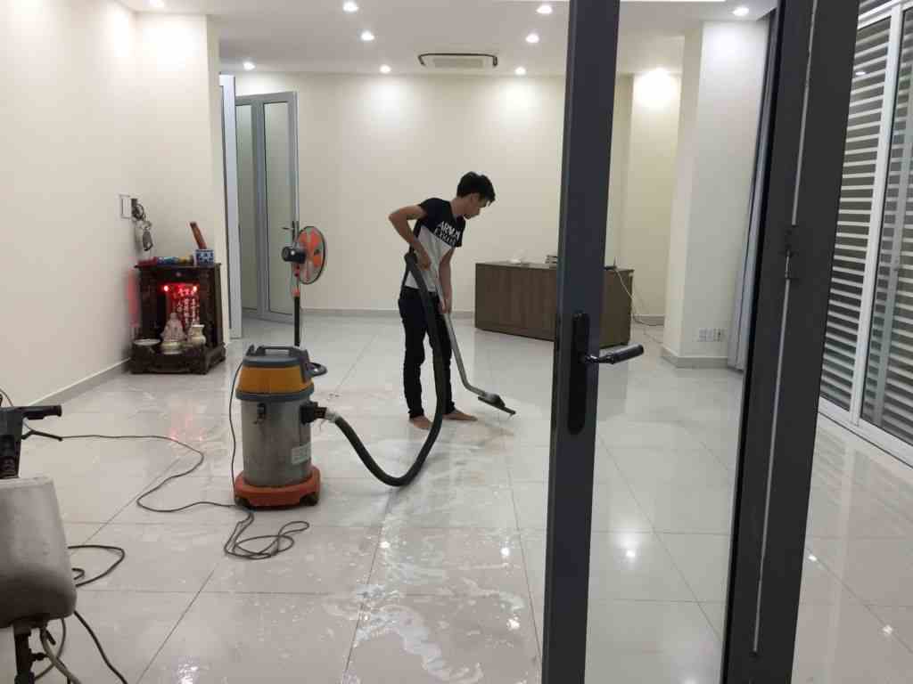 giá vệ sinh công nghiệp sau xây dựng